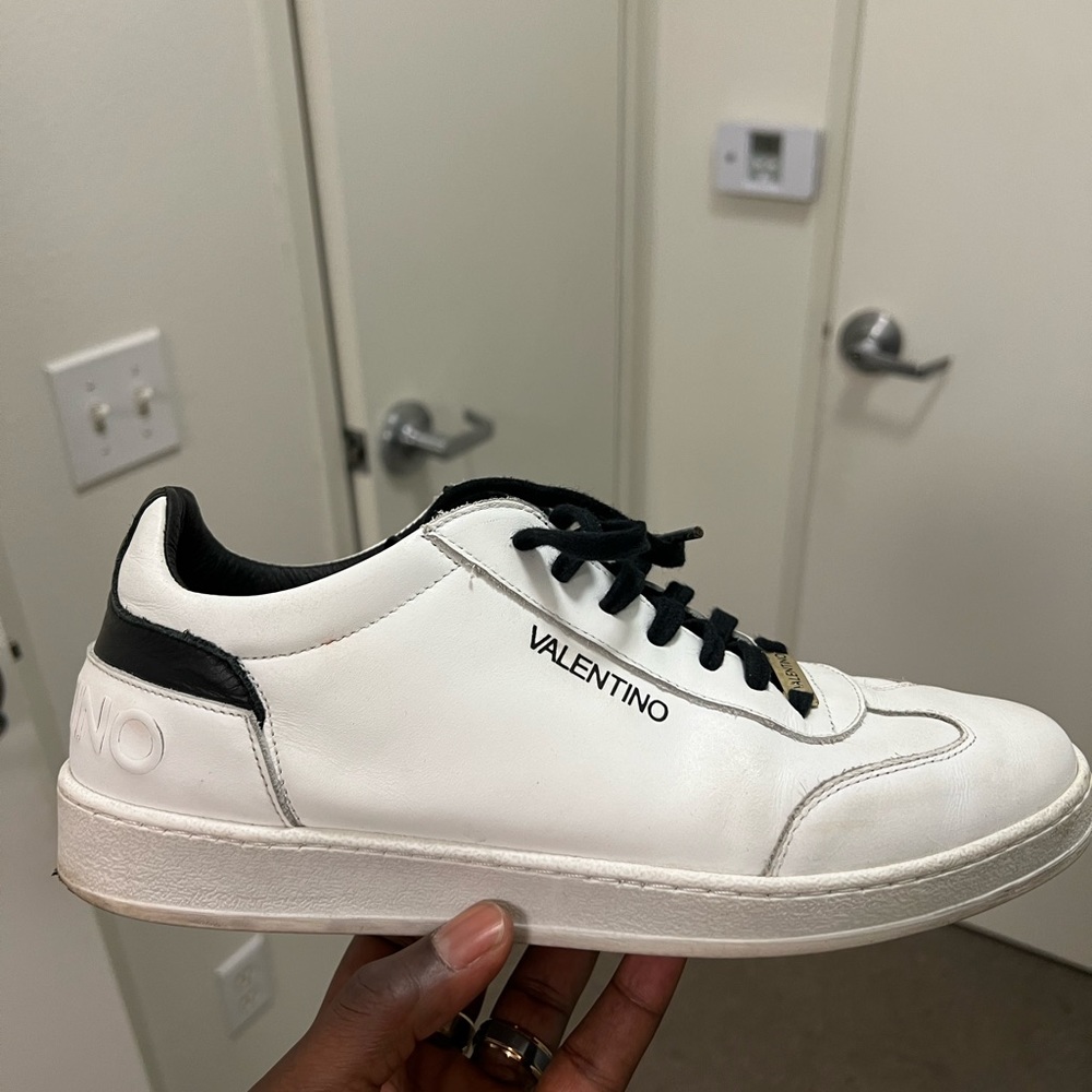 Beautiful Valentino sneakers . Used but still in an excellent condition.